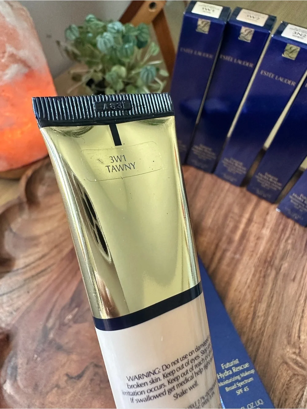 Estee Lauder Futurist Hydra Rescue Moisturizing Makeup 3W1 TAWNY